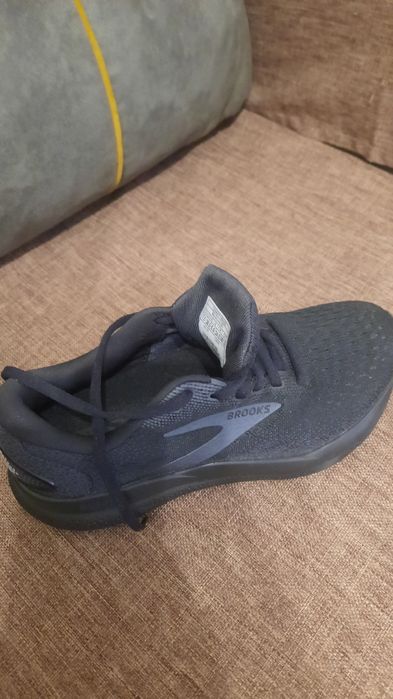 Кроссовки Brooks