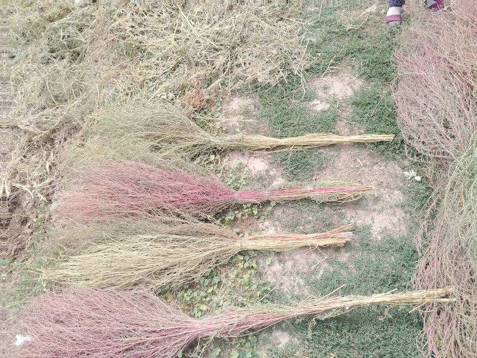 Supurgi sotiladi srochniy 70 ta bor