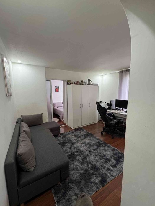 Vând Apartament 2 camere etaj 1 din 4