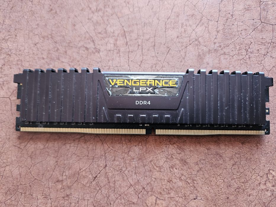 Memorie RAM 8GB DDR4 3600Mhz Corsair Vengeance LPX