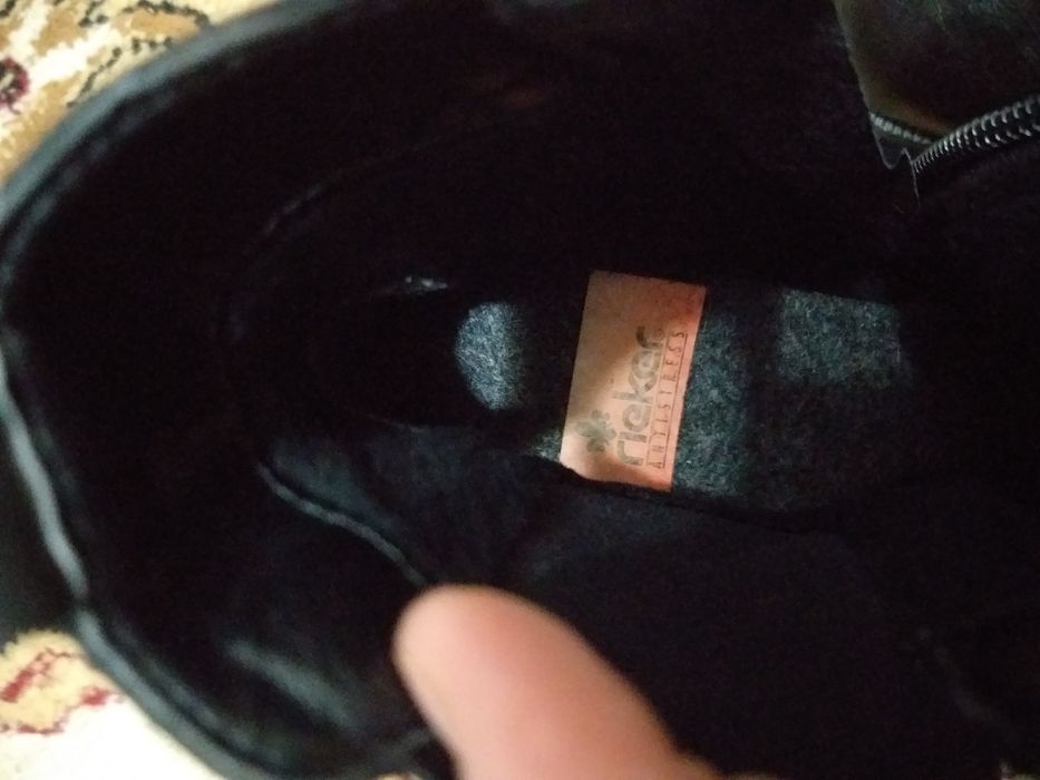 Продам ботинки  на мальчика