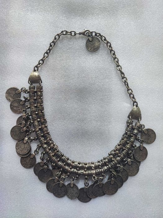 Colier, gablonțuri, brățări, accesorii