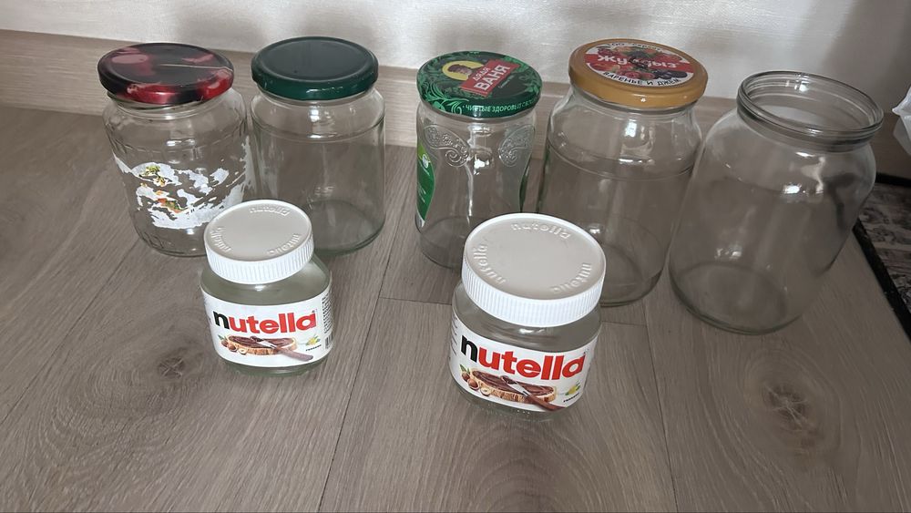 Банки разные отдам