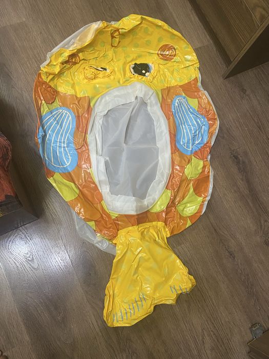 Лодка Златна рибка с перка