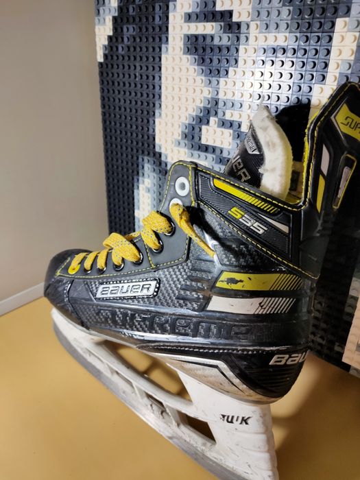 Продам коньки BAUER
