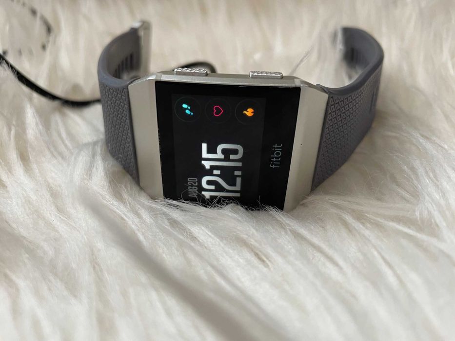 Ceas smartwatch Fitbit Ionic HR , GPS