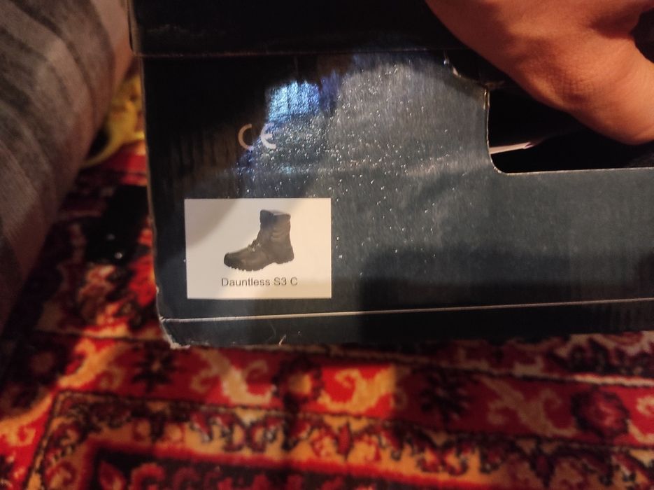 Ботинки спец обувь, защита носка и тд