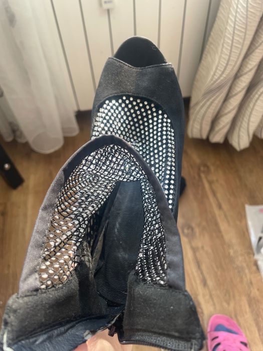 Pantofi eleganți
