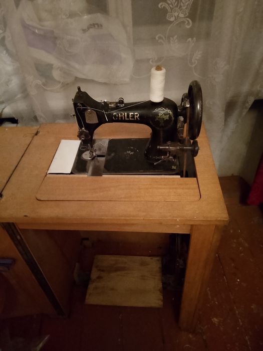 Продам швейную машинку