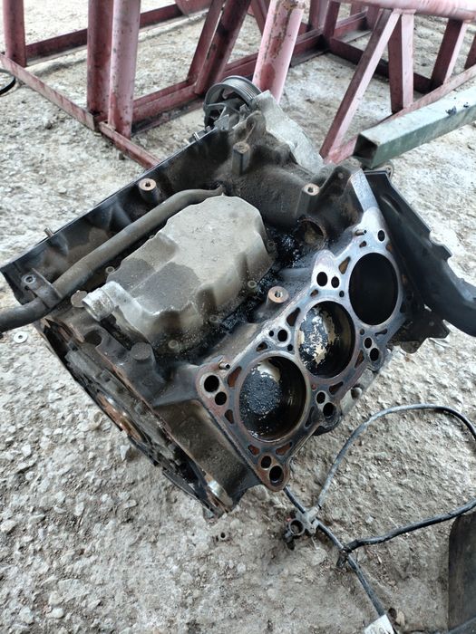 Блок цилиндров audi 2.4