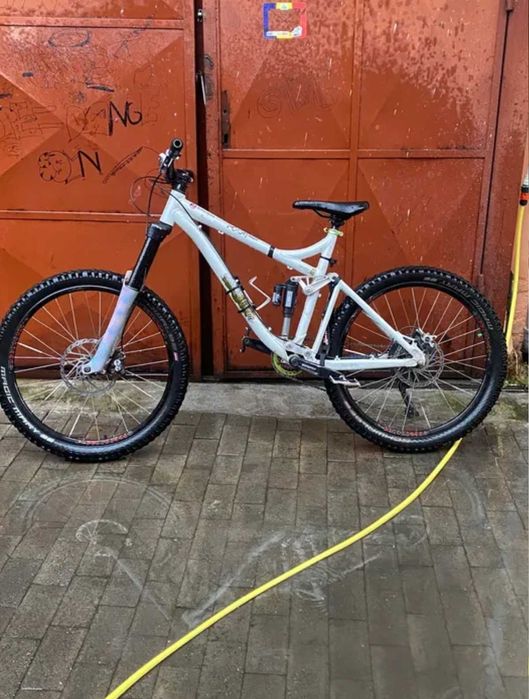 Bicicleta Full Suspension