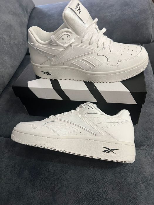 Adidași Rebook mărimea 43