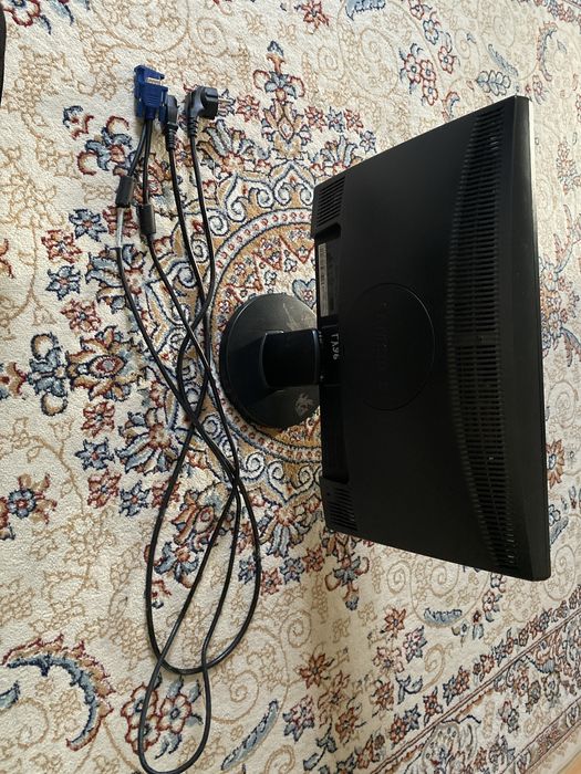 Монитор Samsung SyncMaster943NW