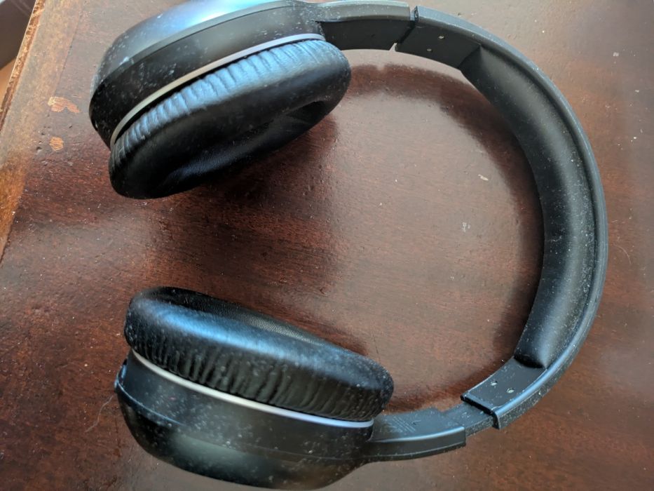 Продавам безжични слушалки Edifier W800BT Plus