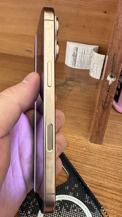 Продам айфон 16 про