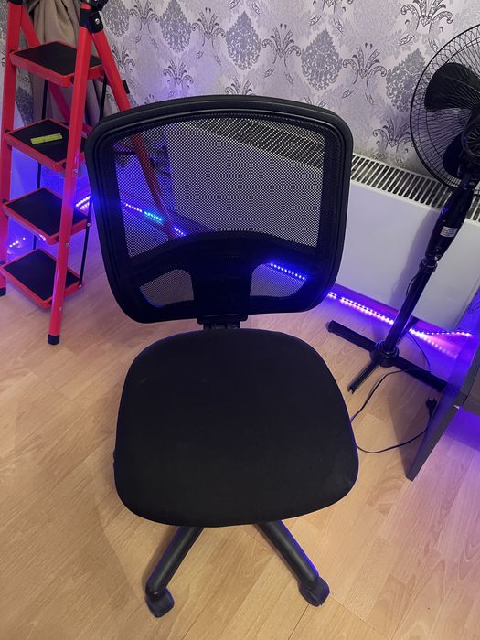 Срочно продам кресло офисное