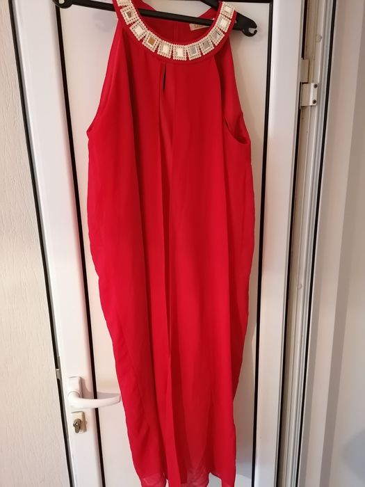 Червена рокля М-L