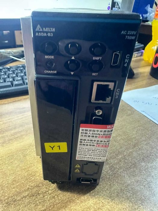 Драйвер для серводвигателя Delta Electronics ASD-B3-0721-L