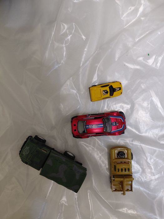 Продам машинки, самолёты, вертолёты, танки, мотоциклы