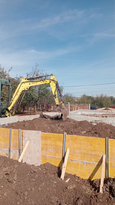 Depozit Agregate Nisip / Concasată / Lucrări Bobcat Excavator Săpături