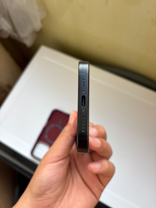 Продам iPhone 16 pro 256 GB Black