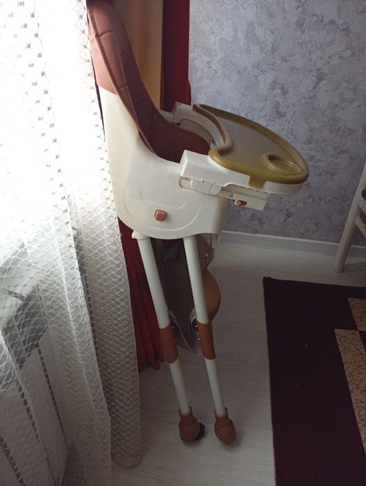 Продам детский столик