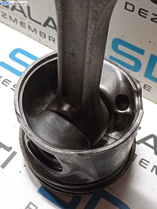 Piston Pistoane cu Biela Volvo V70 2.4 D 2000 - 2009 Cod 81L118 [M7136]