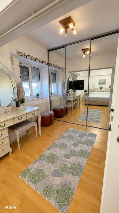 Central apartament spațios transformat din 4 camere