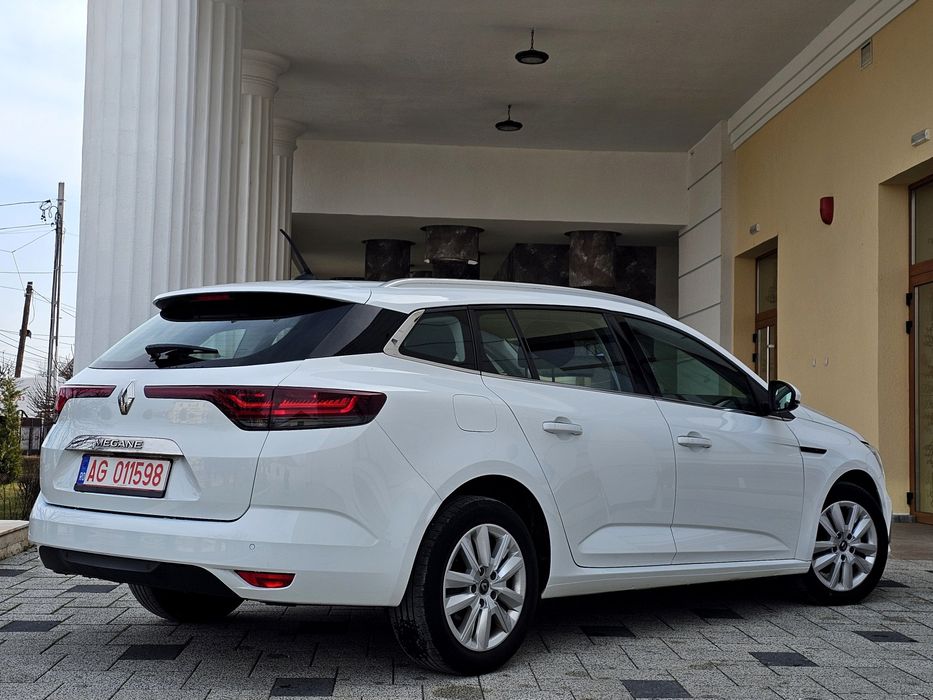 RENAULT MEGANE IV 1.33tce Camera/Key-less