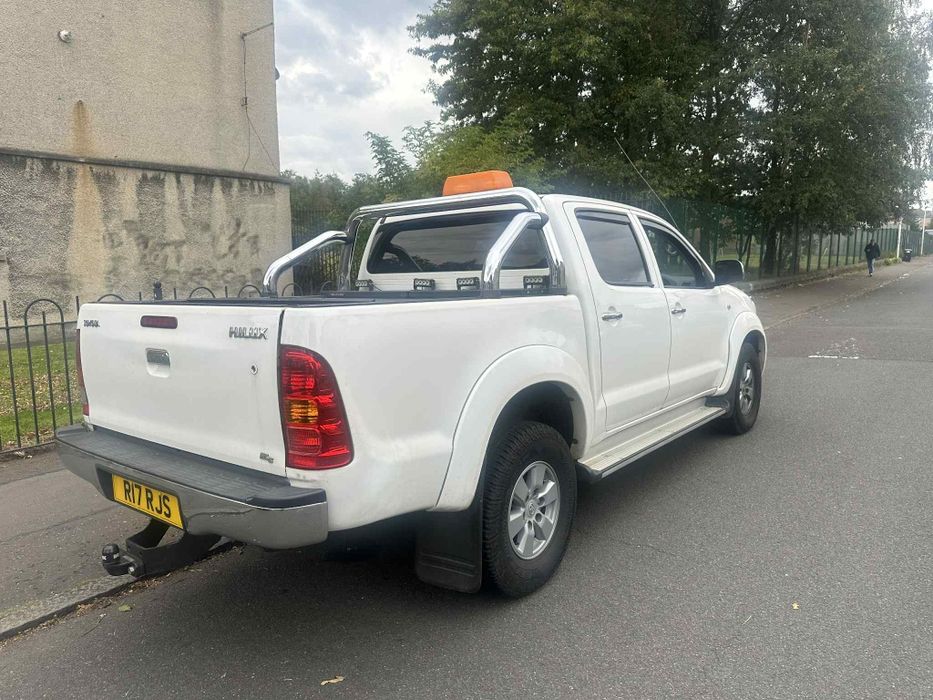 Dezmembrez Toyota Hilux 2.5 2KD-FTV 2006-2016