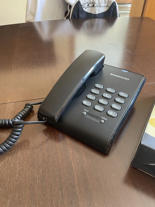 Телефон стационарен SAGECOM