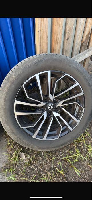 Продам диски и резину r18 5x114.3