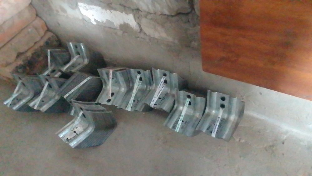 Продам кронштейн