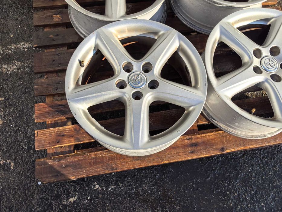 17 цола 5 х 114,3 мм ТОйота - Оригинал - 7 Инча / ЕТ 45