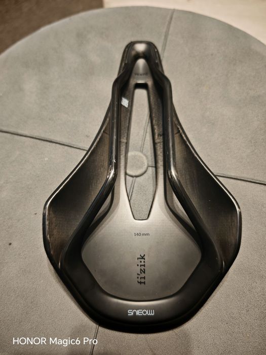 Sa scaun bicicleta cursiera mtb Fizik Vento Argo 00 carbon 140mm noua