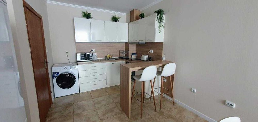 Дава се под наем Двустаен апартамент в Несебър - 80 кв.м за 510 € - Снимка #1