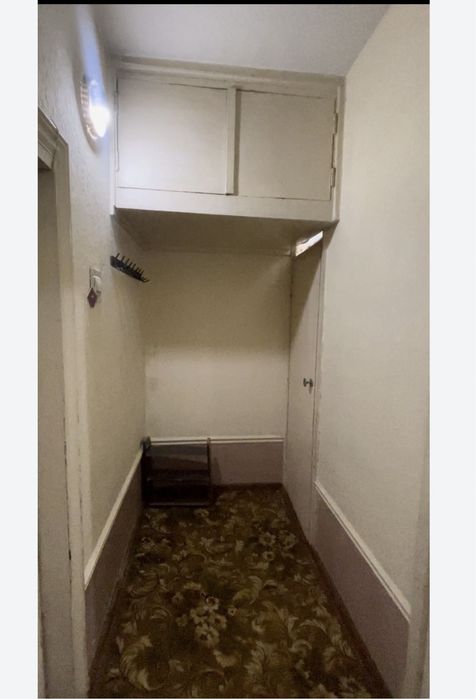 Yunusobod 8kvartalda 1xonali kvartira sotiladi 4etajli domi 3etaji