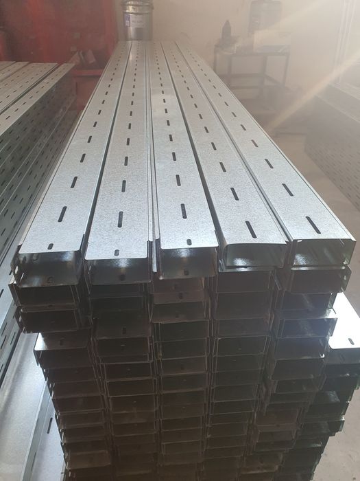 Лоток кабельный.