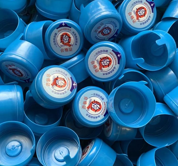 Крышки (колпачки)  для бутыли 19л, по наличию или на заказ