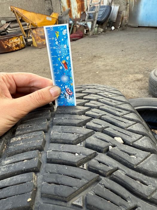 Продаю Комплект резины