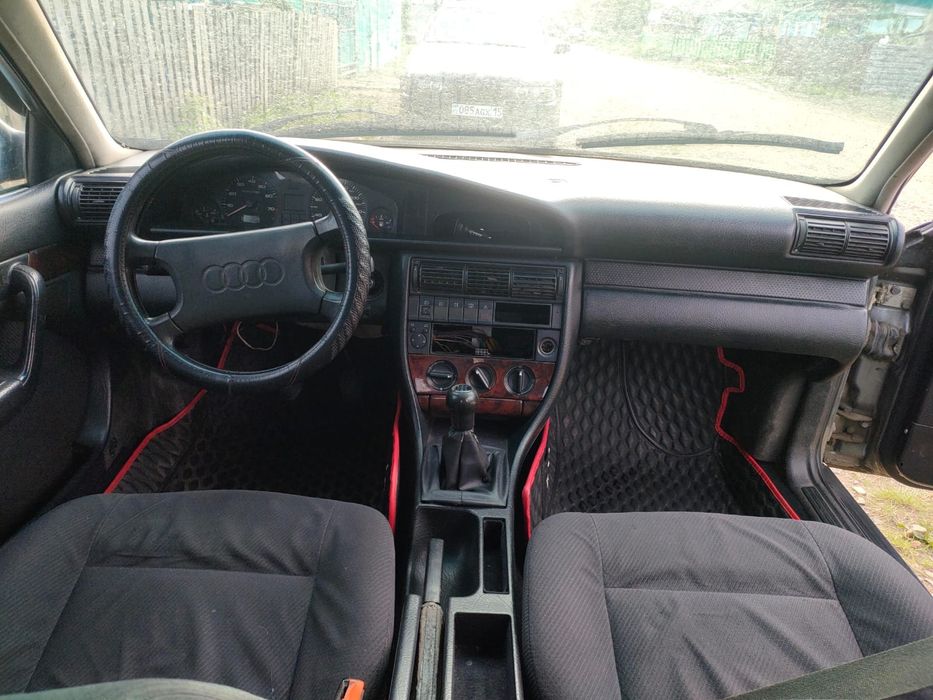 Продам Audi 100 C4