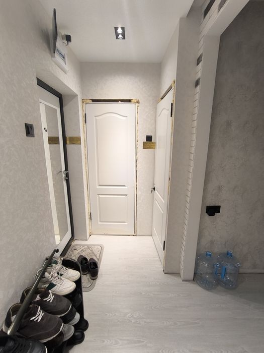 2 х комнатную квартиру Спутник 1.С ремонтом . В деревянном доме. Огоро