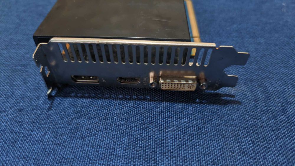 Pachet - Sursă Super Flower 450W Gold + Placă Video HD 5750