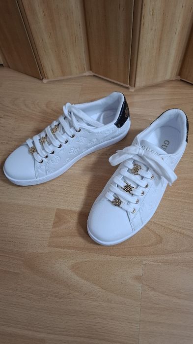 Маратонки Guess 38 номер