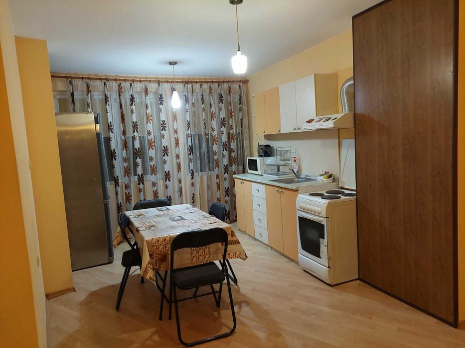 Тристаен апартамент под наем, Окръжна болница - Варна