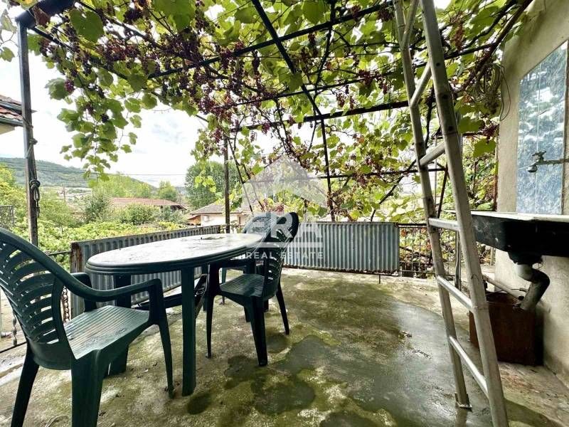 Продава се Къща в Дебелец - 169 кв.м за 829 €/кв.м - Снимка #3