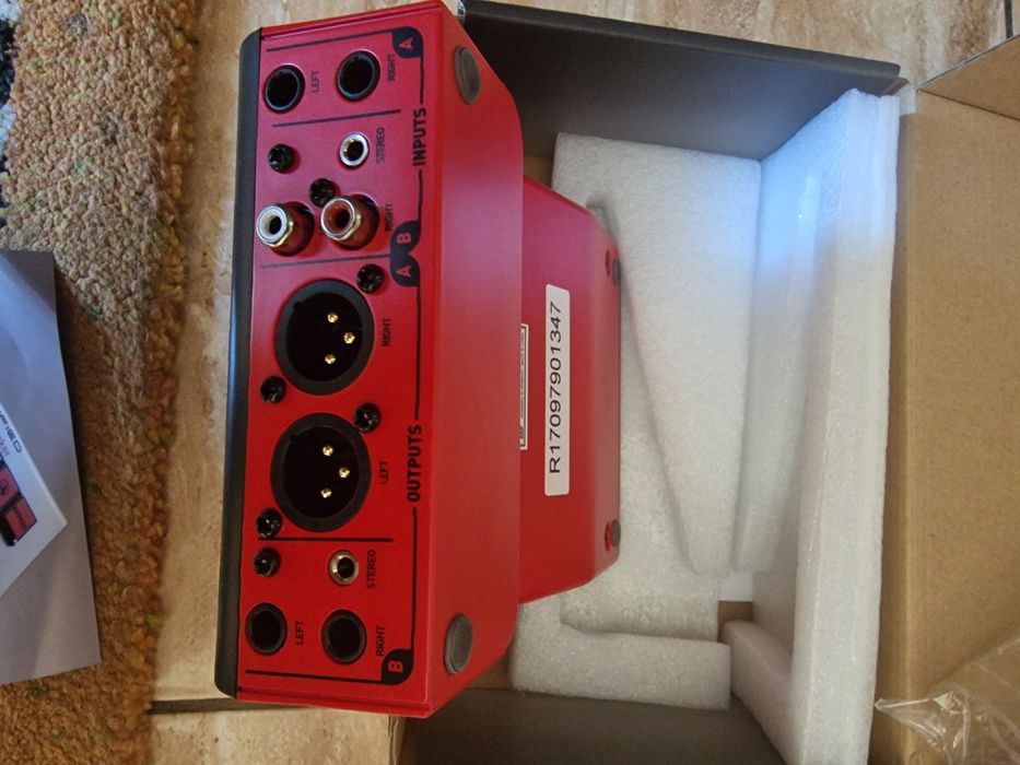 Controler audio cu buton volum