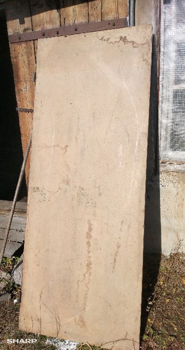 продам  новую советскую дверь и 3 бу