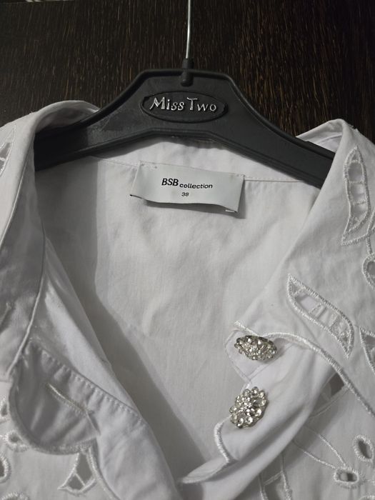 Camasa cu butoni eleganti Bsb