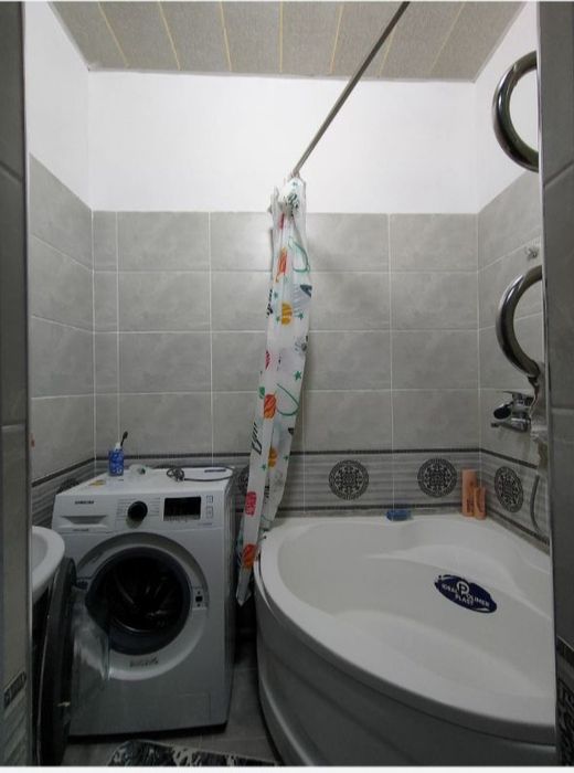 Квартира сотилади